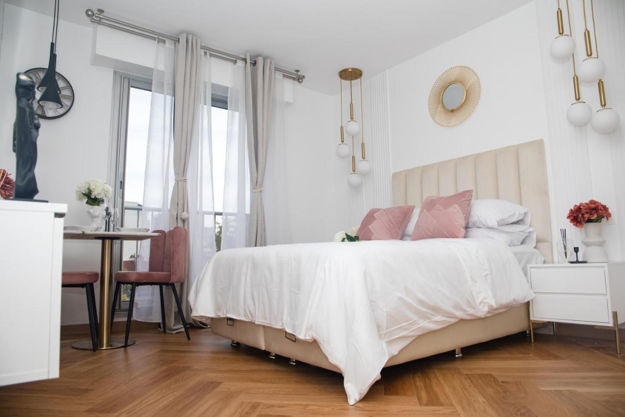 Paris' Premium Romantic Studio Luaran gambar