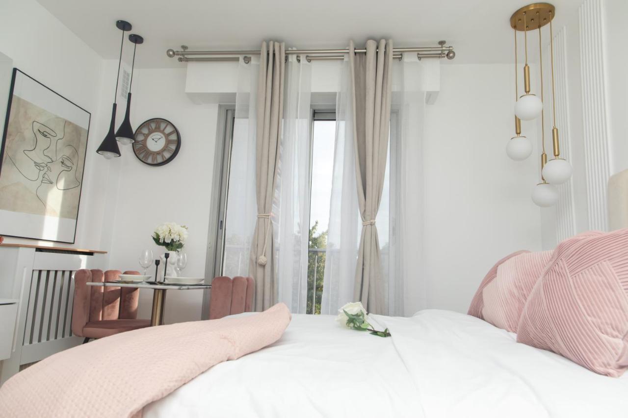 Paris' Premium Romantic Studio Luaran gambar
