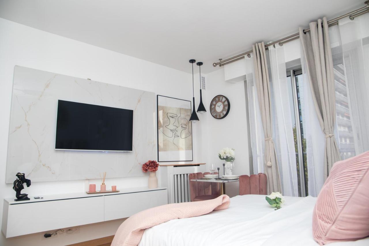 Paris' Premium Romantic Studio Luaran gambar